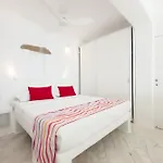 Eagles' Nest Mykonos & With Heated Pool & Jacuzzis アパート