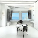 Eagles' Nest Mykonos & With Heated Pool & Jacuzzis Apartamento