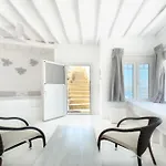 Eagles' Nest Mykonos & With Heated Pool & Jacuzzis * Mykonos Town