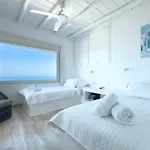 Apartamento Eagles' Nest Mykonos & With Heated Pool & Jacuzzis