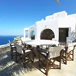 Eagles' Nest Mykonos & With Heated Pool & Jacuzzis * Mykonos Town
