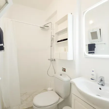 Eagles' Nest Mykonos & With Heated Pool & Jacuzzis Apartamento Mykonos Town