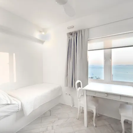 Eagles' Nest Mykonos & With Heated Pool & Jacuzzis Apartamento Mykonos Town