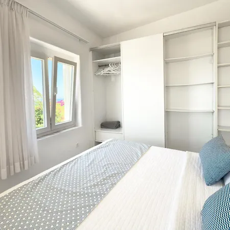 Eagles' Nest Mykonos & With Heated Pool & Jacuzzis * Mykonos Town