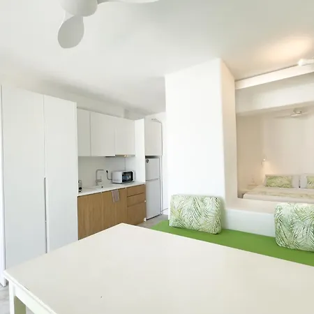 Eagles' Nest Mykonos & With Heated Pool & Jacuzzis