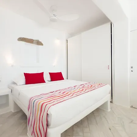 Eagles' Nest Mykonos & With Heated Pool & Jacuzzis Διαμέρισμα