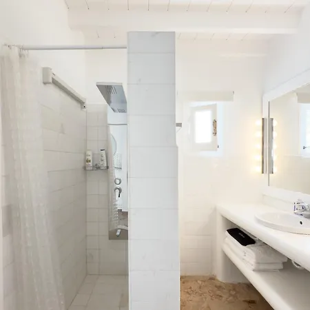 Eagles' Nest Mykonos & With Heated Pool & Jacuzzis Mykonos Town