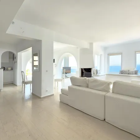 Eagles Nest Mykonos Апартаменты *